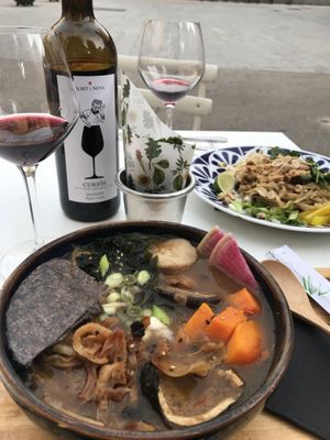 Vegan ramen and vegan pad thai at Flax & Kale - Sant Pere Mes in Barcelona