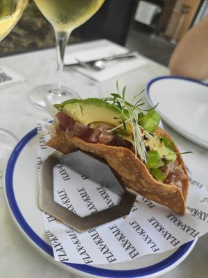 Taco crujiente de salmón at Flax & Kale - Sant Pere Mes in Barcelona