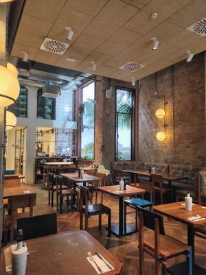 Interior del Restaurante at Flax & Kale - Sant Pere Mes in Barcelona
