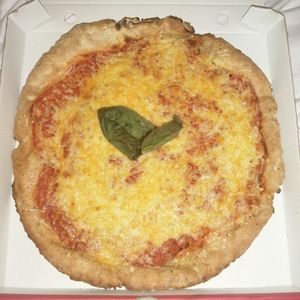 4 cheese, gluten free pizza #Veganuary at Flax & Kale - Sant Pere Mes in Barcelona