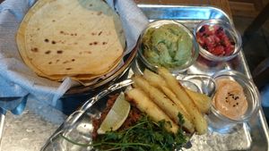 Tacos with jackfruit at Flax & Kale - Sant Pere Mes in Barcelona