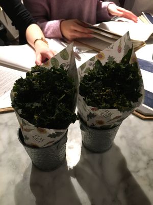 Kale chips at Flax & Kale - Sant Pere Mes in Barcelona