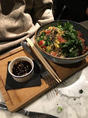 Jackfruit ‘egg’ bowl at Flax & Kale - Sant Pere Mes in Barcelona