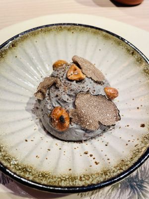 Truffle hazelnut cake  at El Invernadero de Rodrigo de la Calle in Madrid