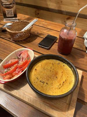 foto horrible pero cumple jj  at Basilic Bistrot in Coyhaique