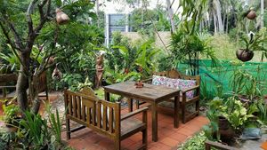 patio seating at Chana Masala in Koh Phangan