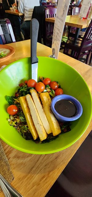 Double edge paleo bowl with tofu, balsamic dressing on the side at Great Full Gardens - South in Reno