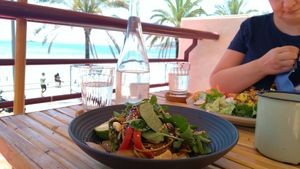 Noodles at Aloha Cafe in Sesimbra