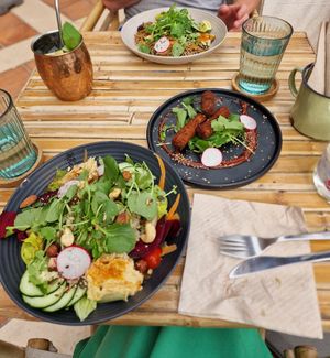  at Aloha Cafe in Sesimbra