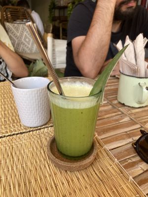   at Aloha Cafe in Sesimbra