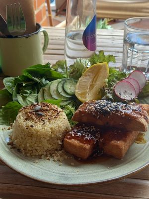 tofu teriyaki 13,90€ at Aloha Cafe in Sesimbra