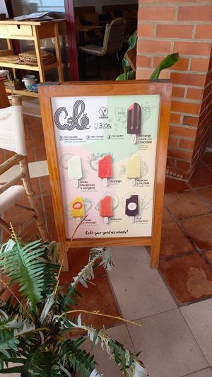 ice popsicles 3€ at Aloha Cafe in Sesimbra