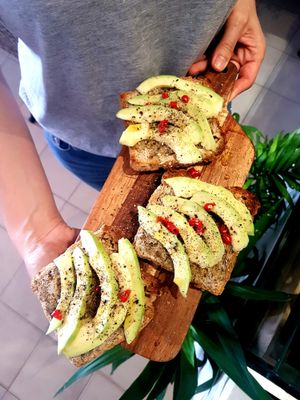 Avocado toast at Aloha Cafe in Sesimbra