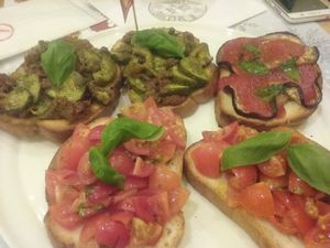 Bruscchetas at Il Secchio e l'Olivaro in Rome