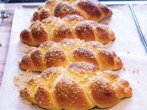 Sweet challah. Photo by Magda Łapińska at Zaczyn in Krakow