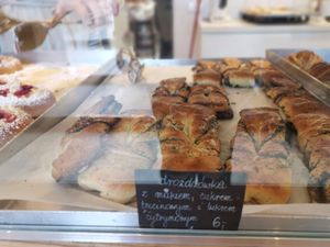 Sesame and lemon drizzle   at Zaczyn in Krakow