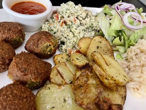 platter at Yaz in Stuttgart
