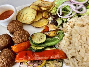 platter at Yaz in Stuttgart