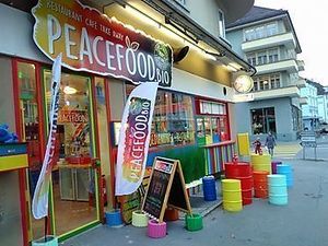 Entrance ... very colourful! Hard to miss at Peacefood.Bio in Luzern
