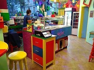 Buffet. You have small and big plates, as well as the possibility to take-away. It's basically self-service and in the end you weight your plate and pay. at Peacefood.Bio in Luzern