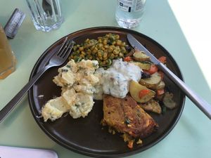 You can pick 2,3 or 4 scoops from the case of 8-10 options at Karls Kraut in Luzern