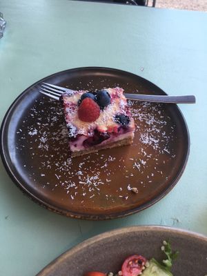 Beerentorte at Karls Kraut in Luzern