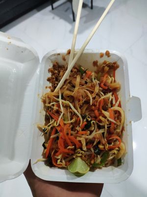 Vegan pad thai at Homemade Burgers and Sandwiches in Koh Samui
