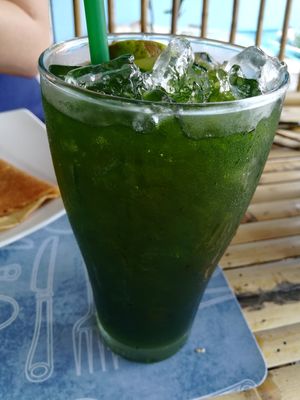 Iced green tea lemon at Homemade Burgers and Sandwiches in Koh Samui
