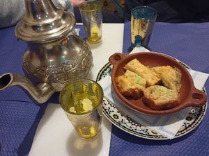 Te marroquí y baklavas at Al-Zahra in Ronda