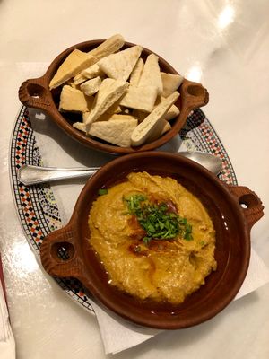 Hummus at Al-Zahra in Ronda