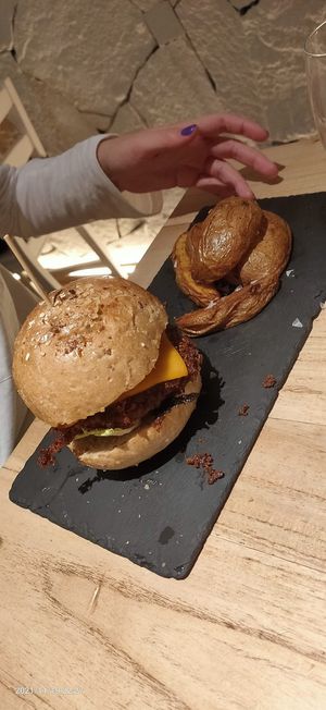Crunchy burger at Alive in Barcelona