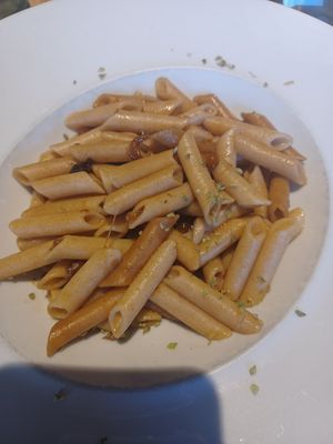 Pasta al wok at Alive in Barcelona