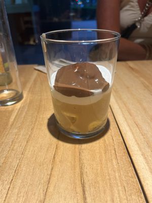 Trifflé de platano con Crema Catalana, nata y chocolate fundido (Banana trifle with Catalan Cream, cream and melted chocolate) at Alive in Barcelona