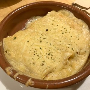 Canelones sabor atún gratinados  at Alive in Barcelona