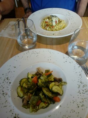 Menú medio día, arroz & verdura al horno at Alive in Barcelona