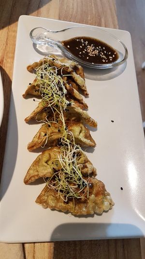 Veggie gyōzas at Alive in Barcelona