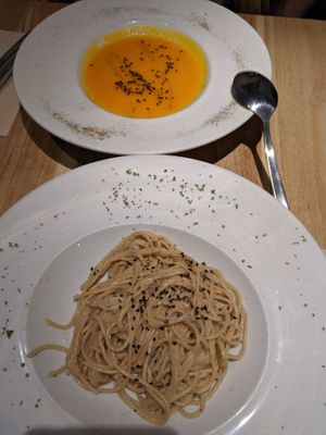 Spaghetti and soup at Alive in Barcelona