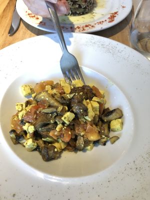 Revuelto de tofu y setas at Alive in Barcelona