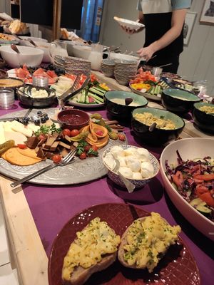 Saturday brunch spread at V-mOnd in Thun