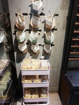 You take noodle name plate from those bags at Xiǎng Shū ZhíRén 饗蔬職人- VegesM - North District - Maybe closed in Taichung