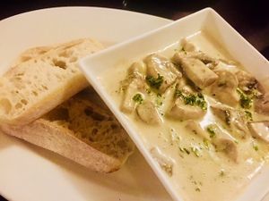 Garlic mushrooms (using oat cream which in my opinion is far better than soya cream) at La Bella in Cleethorpes