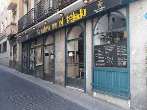 The restaurant at La Cabra en el Tejado in Madrid