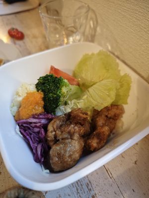 Chinese style fried chicken at Grains in Nagoya
