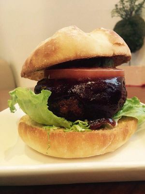 Burger at Grains in Nagoya