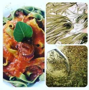 Tallarines veganos de espinaca  at Bambu in San Marcos Sierras