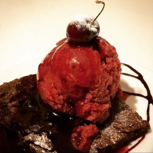 Brownie vegano con helado artesanal  at Bambu in San Marcos Sierras