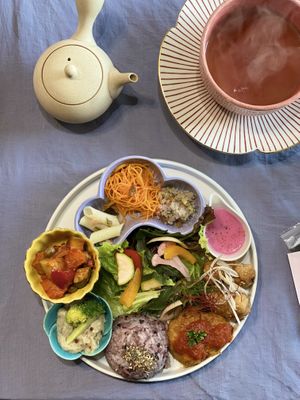 Lunch and houjicha   at Onwa in Nara
