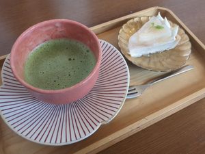 Peach tarte and matcha at Onwa in Nara