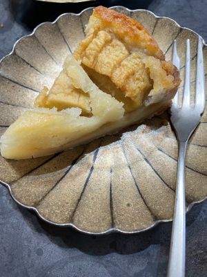 Best baked apple cake   at Onwa in Nara