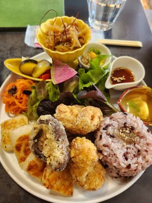 Oriental plate at Onwa in Nara